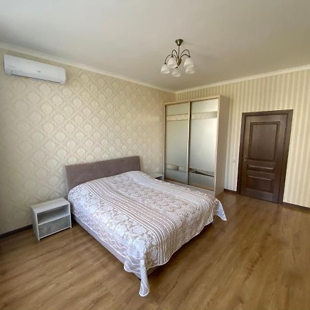Квартира На Французькому Бульварі Біля Моря Та Інституту Філатова Одеса Odessa Exterior foto